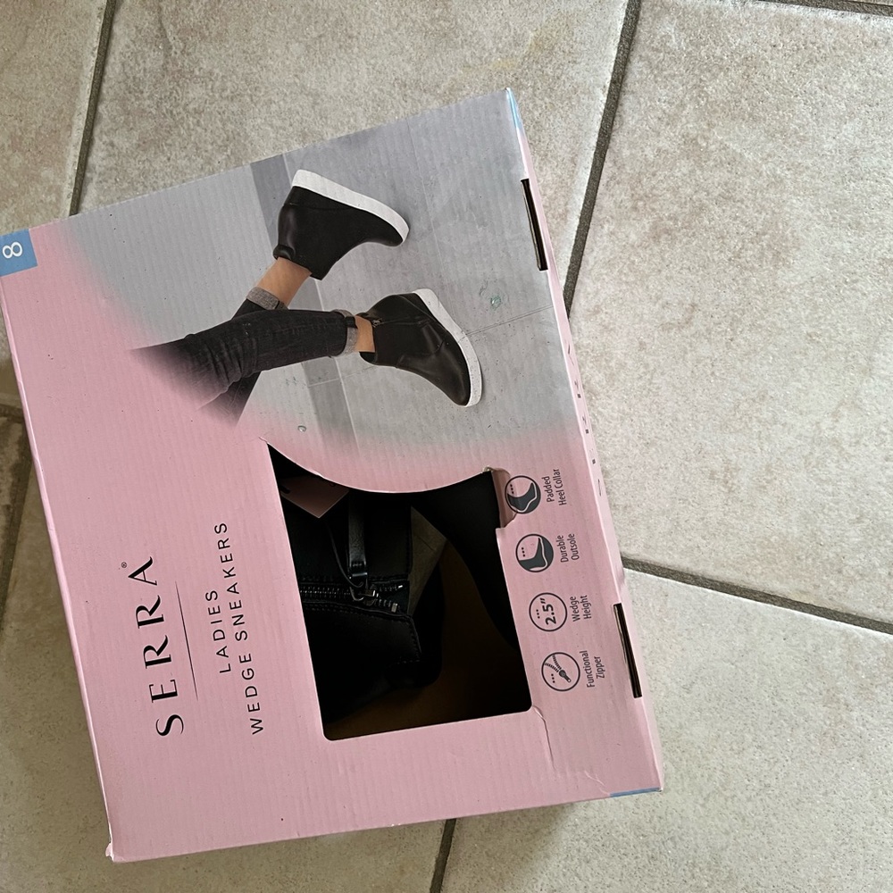 Serra ladies wedged black sneakers size 8